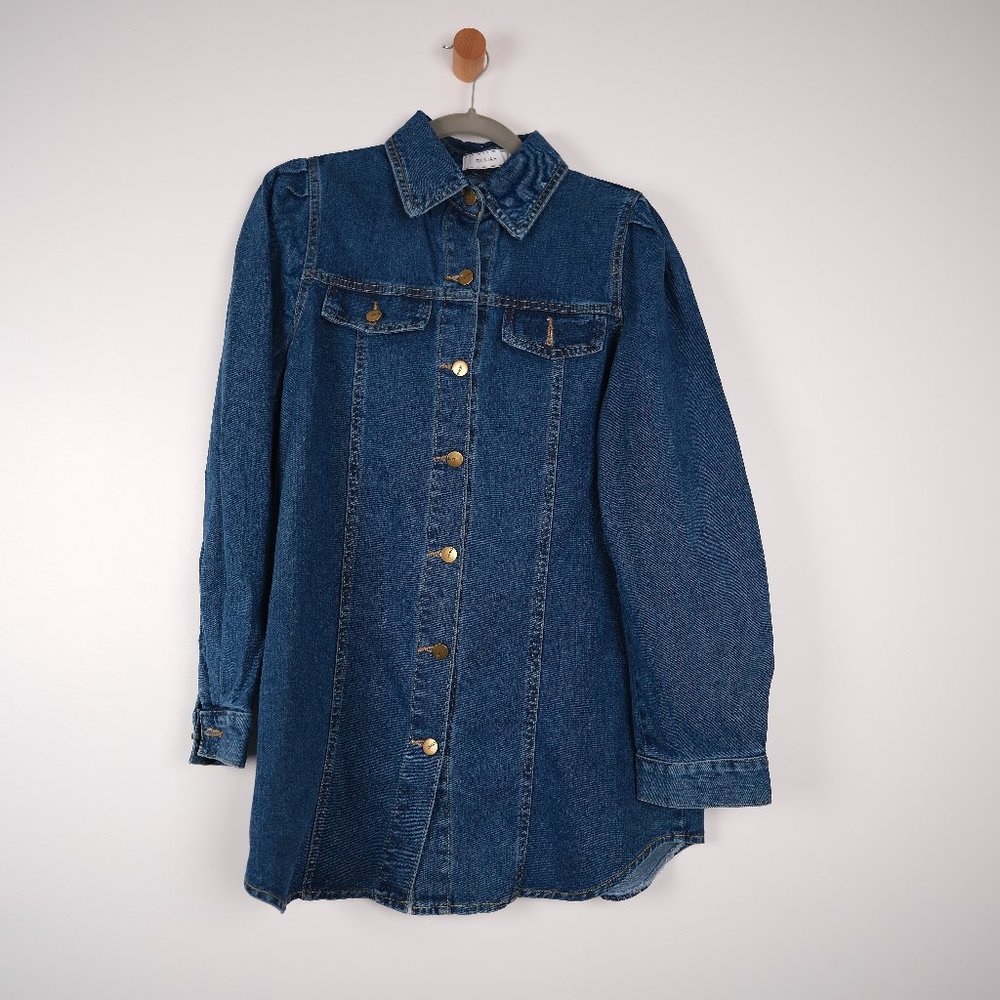 The-blue-lapel-long-sleeve-denim-shirt